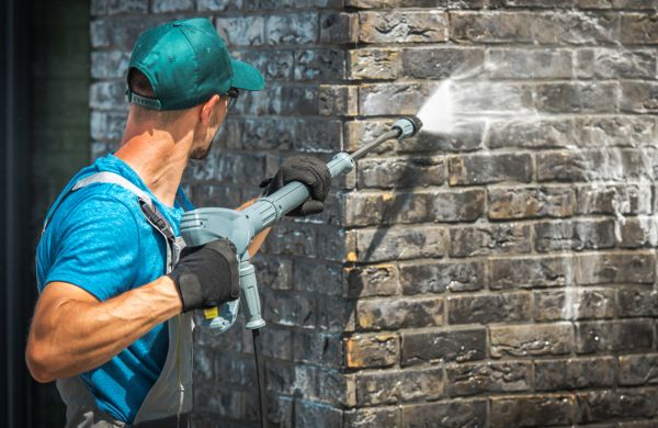 Commercial Building Washing in Bend