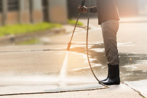 Residential Concrete Cleaning in Bend