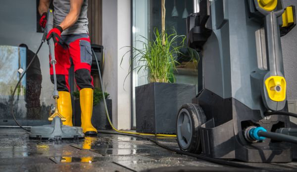 Commercial Pressure Cleaning in Bend