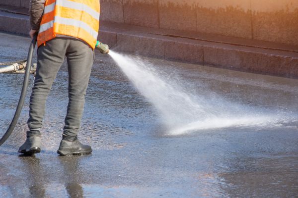 Asphalt Pressure Cleaning in Bend