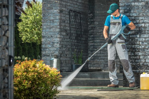 Outside House Cleaning in Bend