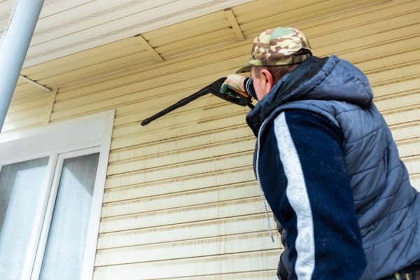 Vinyl Siding Pressure Cleaning in Bend