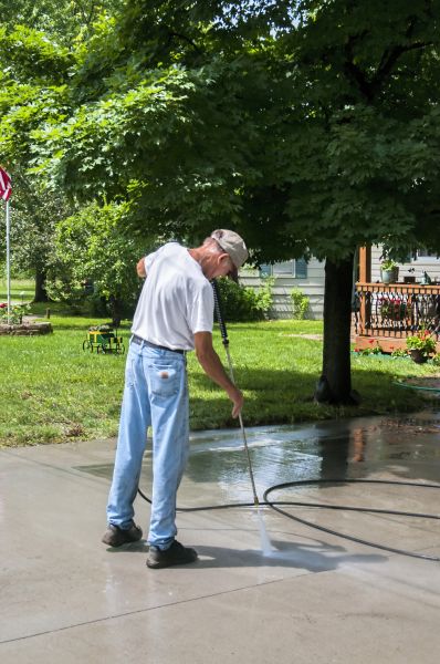 Driveway Concrete Cleaning in Bend