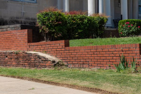 Retaining Wall Cleaning in Bend